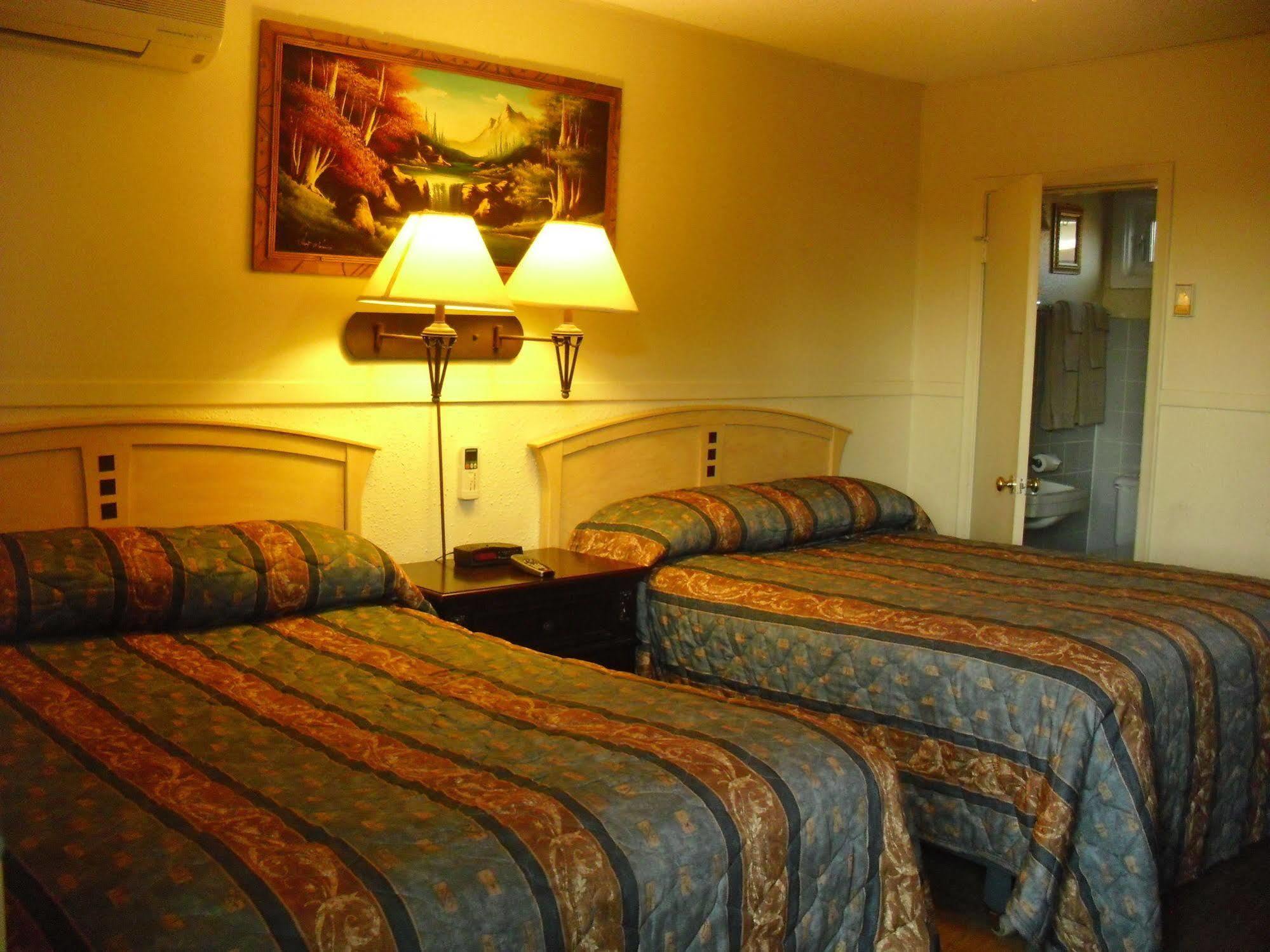 Stardust Motel Camrose Ngoại thất bức ảnh